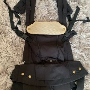 Lumiere baby carrier